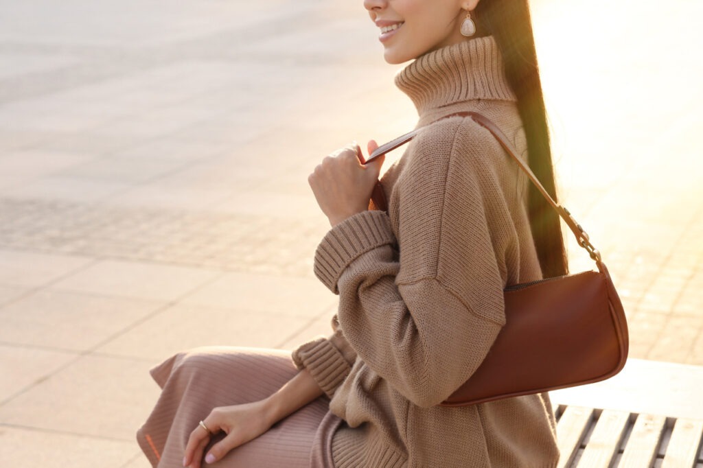 baguette photos, purse photos, autumn photos, bag photos, shoulder photos, women photos, adult, adults only photos, beautiful woman photos, beauty photos, bench photos, brown photos, casual clothing photos, cheerful photos, city photos
