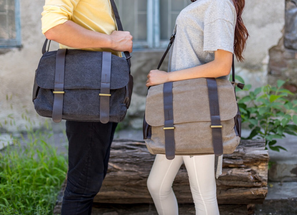 bag photos, carrying photos, luxury photos, men photos, unisex photos, women photos, adult, brown photos