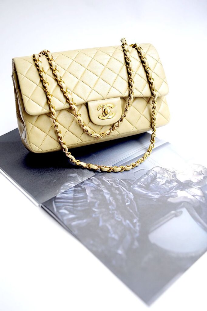 Chanel's Leather White Handbag, "2.55"